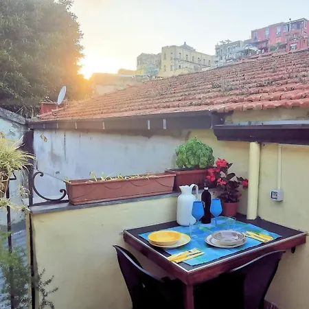 Casetta Correra: Terrazzo E Relax Centro Di * Naples